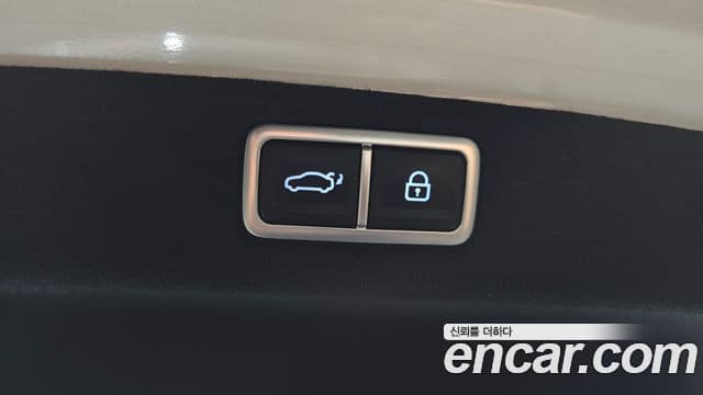 Hyundai Grandeur Hybrid 2023 — Photo 2/30