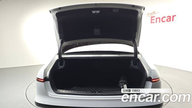 Hyundai Grandeur Hybrid 2023 — Photo 14/30