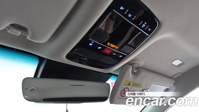 Hyundai Grandeur Hybrid 2023 — Photo 21/30