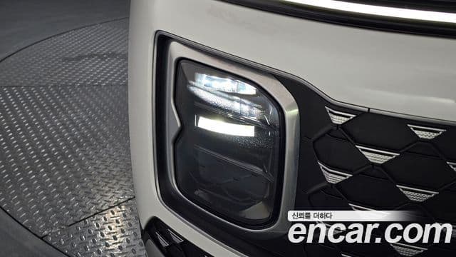 Hyundai Grandeur Hybrid 2023 — Photo 12/30