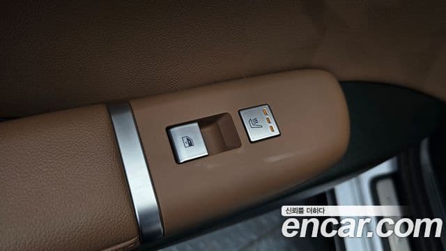 Hyundai Grandeur Hybrid 2023 — Photo 13/30