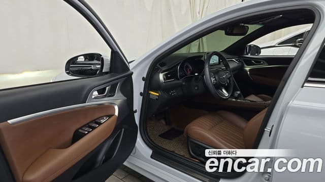 Genesis G70 2019 — Photo 17/20