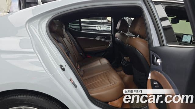Genesis G70 2019 — Photo 6/20