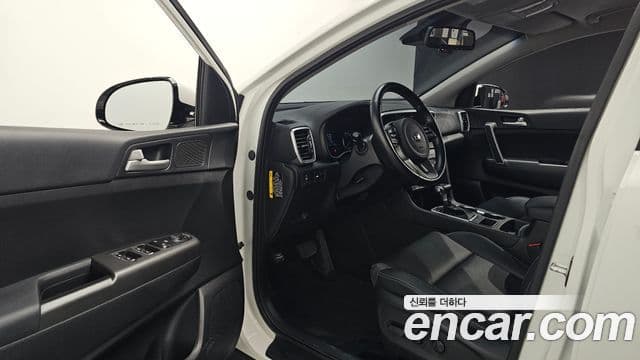 Kia Sportage The Bold 2020 — Şəkil 32/35