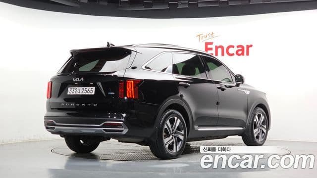 Kia Sorento 2022 — Фото 2/20