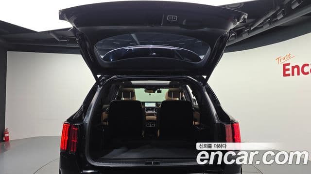 Kia Sorento 2022 — Фото 15/20