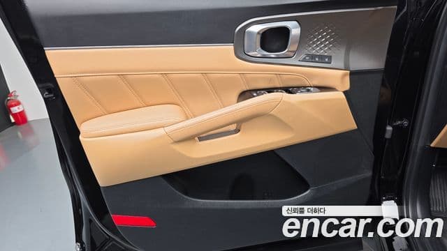 Kia Sorento 2022 — Photo 3/33