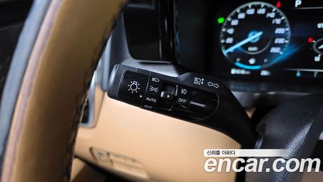 Kia Sorento 2022 — Photo 1/33