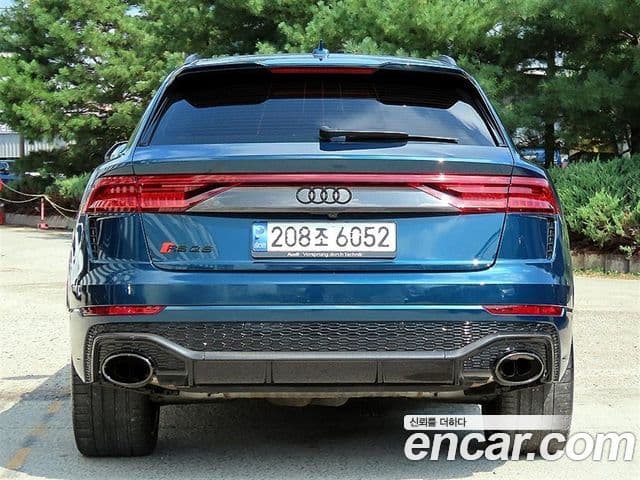 Audi RSQ8 2021 — Photo 6/8