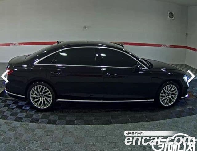 Audi A8 2021 — Photo 12/18