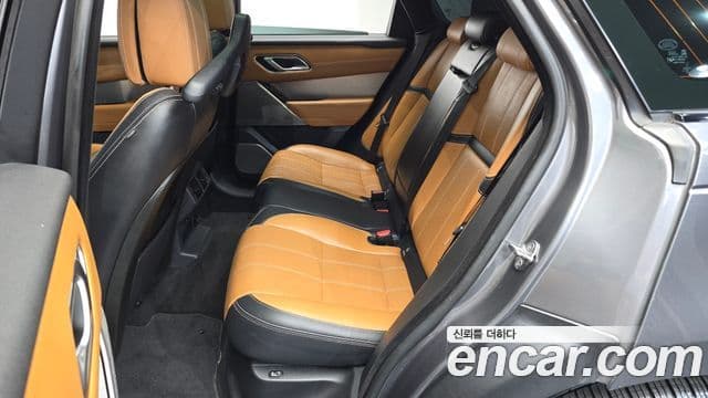 Land Rover Range Rover Velar 2019 — Photo 3/36