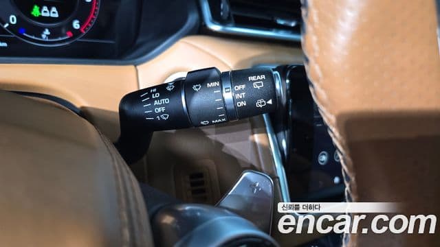 Land Rover Range Rover Velar 2019 — Photo 34/36