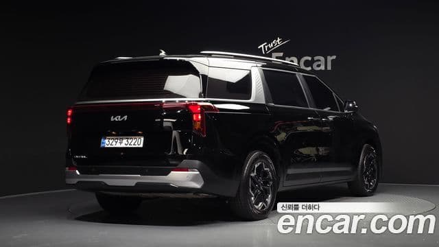 Kia Carnival 2024 — Фото 2/20