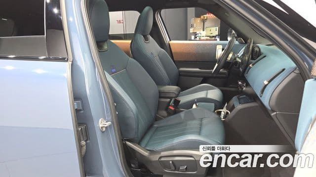 Mini Cooper S Countryman 2025 — Şəkil 22/23