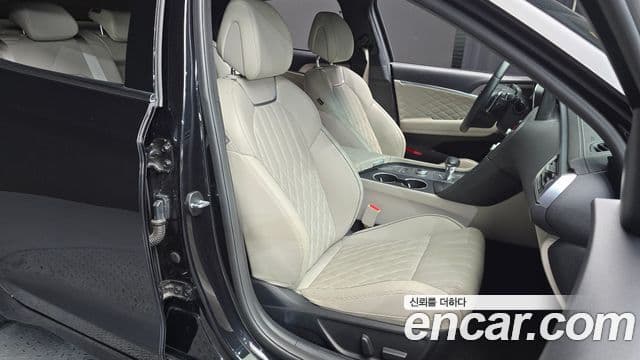 Genesis G70 2022 — Photo 6/30
