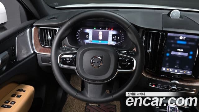 Volvo XC60 2024 — Şəkil 35/36