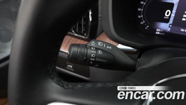 Volvo XC60 2024 — Şəkil 6/36