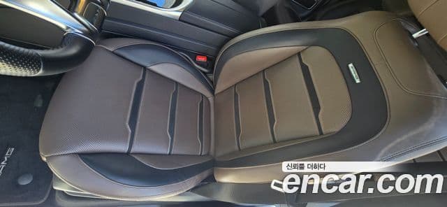 Mercedes-Benz G-Class 2021 — Photo 10/20