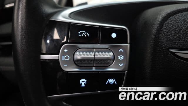 Genesis G90 2022 — ფოტო 32/38