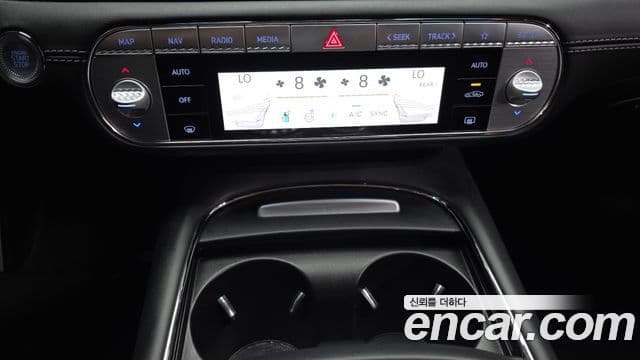 Genesis G90 2022 — ფოტო 29/38