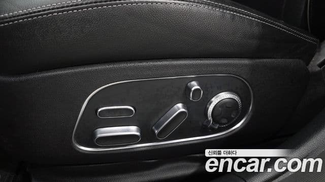 Genesis G90 2022 — ფოტო 8/38