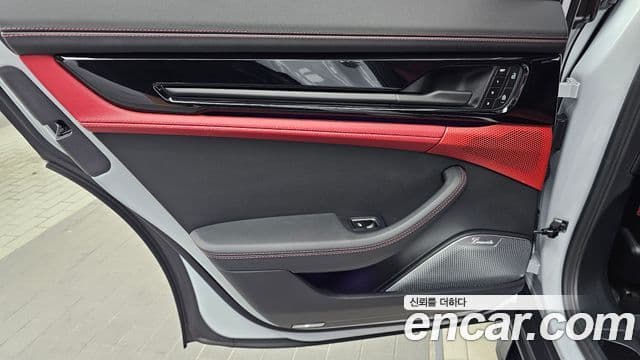 Porsche Panamera 2025 — Şəkil 22/34