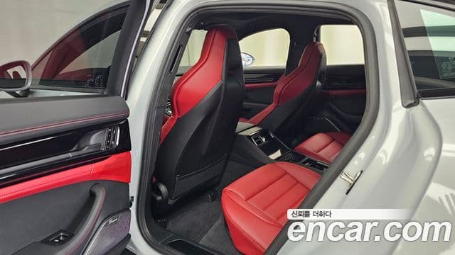 Porsche Panamera 2025 — Şəkil 20/34