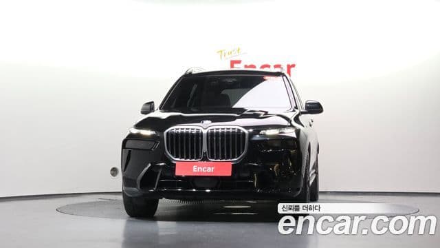 BMW X7 2025 — Photo 8/33