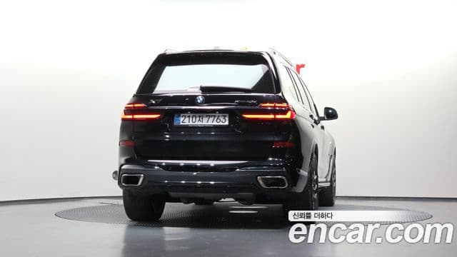 BMW X7 2025 — Photo 31/33