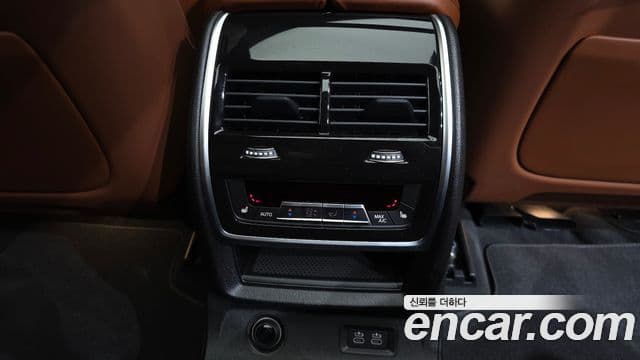 BMW X7 2025 — Photo 25/33