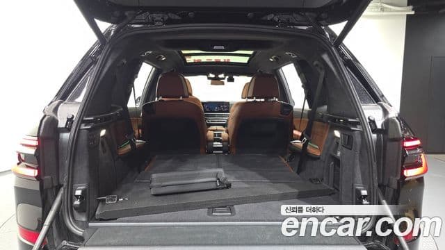 BMW X7 2025 — Photo 16/33