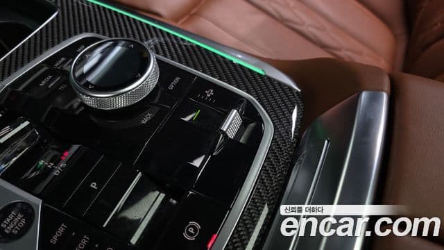 BMW X7 2025 — Photo 14/33