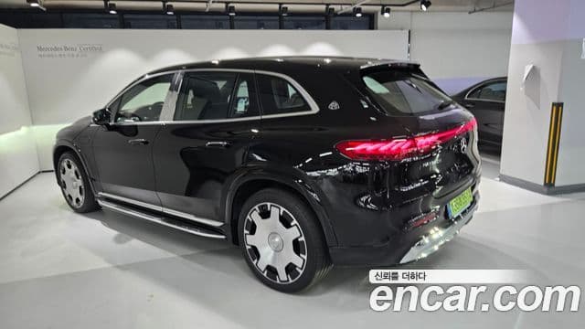 Mercedes-Benz EQS SUV 2026 — Photo 18/20