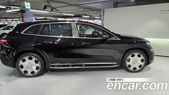 Mercedes-Benz EQS SUV 2026 — Photo 4/20
