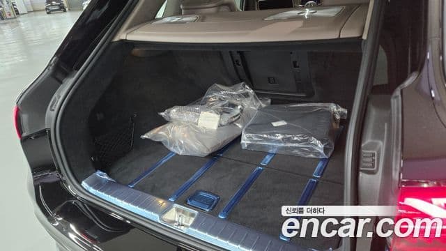 Mercedes-Benz EQS SUV 2026 — Photo 13/20