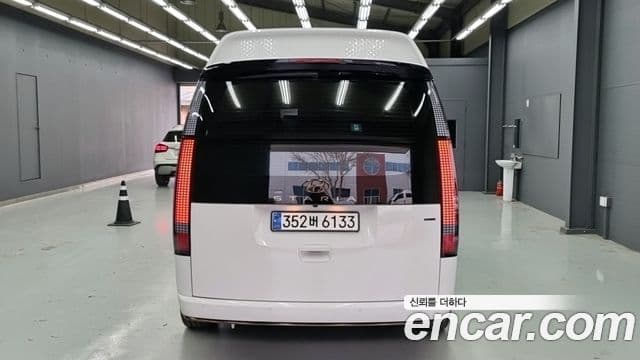 Hyundai Staria 2023 — Photo 11/17