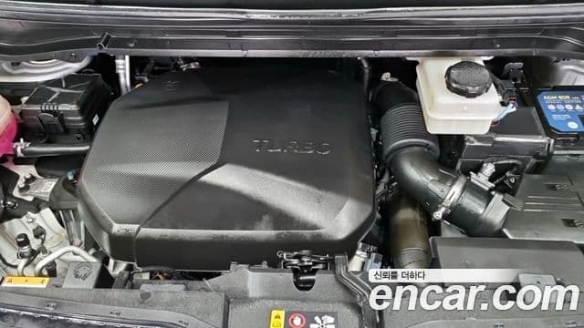 Hyundai Staria 2023 — Photo 4/17