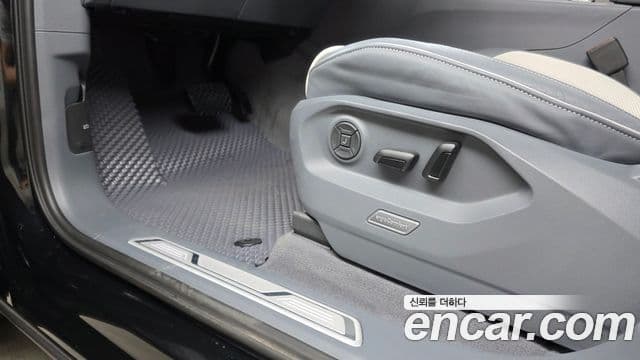 Volkswagen Touareg 2025 — Şəkil 19/34