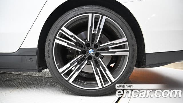 BMW i7 2024 — ფოტო 9/20