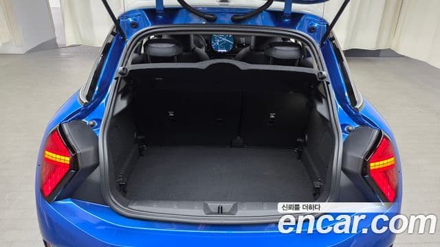 Mini Cooper C 2025 — Фото 16/20