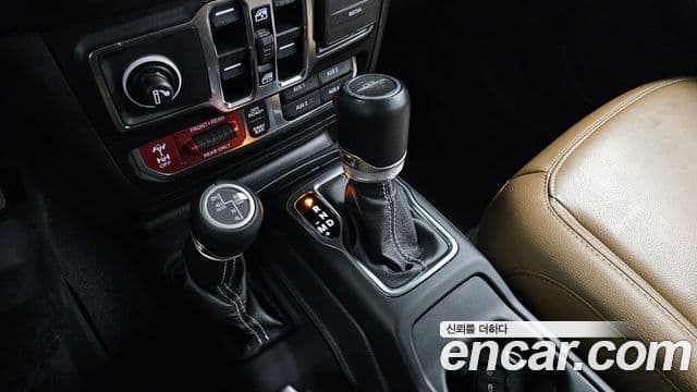 Jeep Gladiator 2021 — Şəkil 9/20