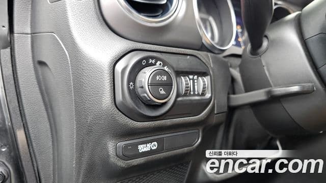 Jeep Gladiator 2021 — Şəkil 17/20