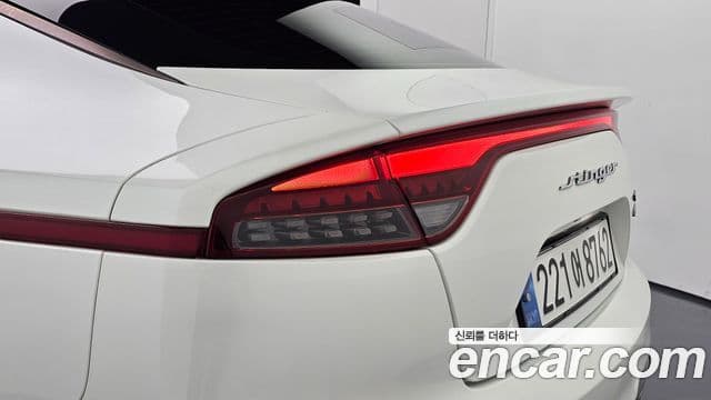 Kia Stinger 2018 — Şəkil 2/34