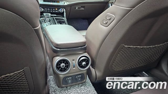 Kia Stinger 2018 — Şəkil 10/34
