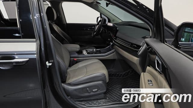 Kia Carnival 2023 — Фото 11/20
