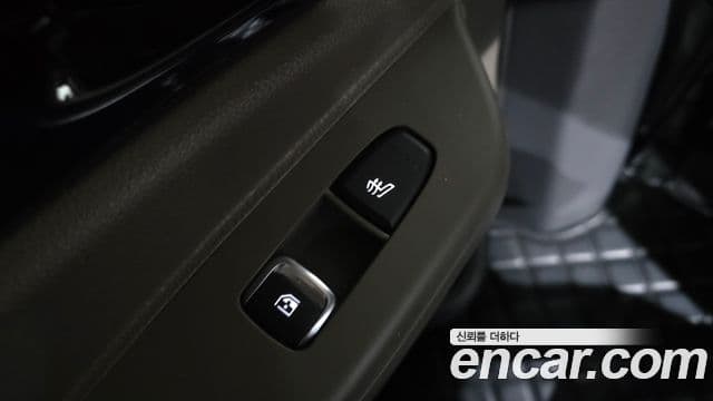 Kia Carnival 2023 — Фото 19/20