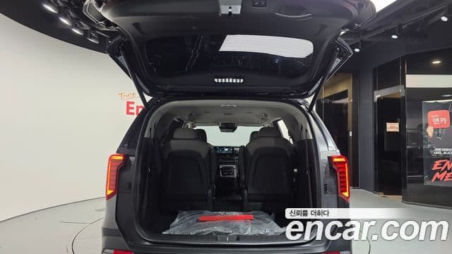 Kia Carnival 2023 — Фото 20/20