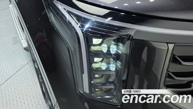 Kia Carnival 2023 — Photo 10/32