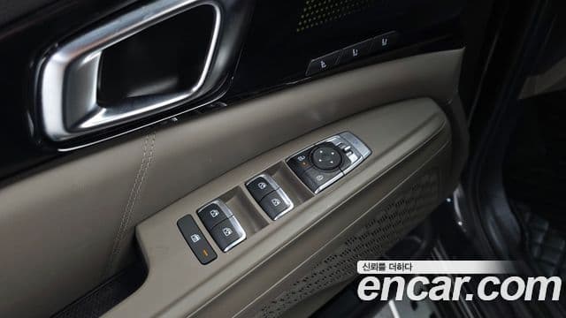 Kia Carnival 2023 — Photo 5/32