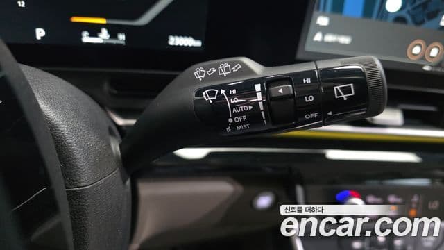 Kia Carnival 2023 — Photo 19/32